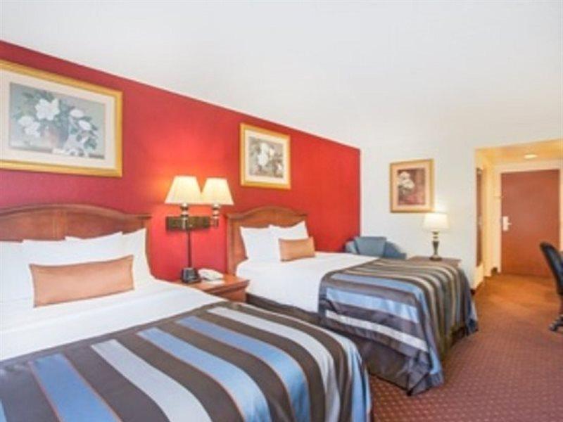 Holiday Inn Express & Suites - Mobile - I-65 By Ihg Екстериор снимка