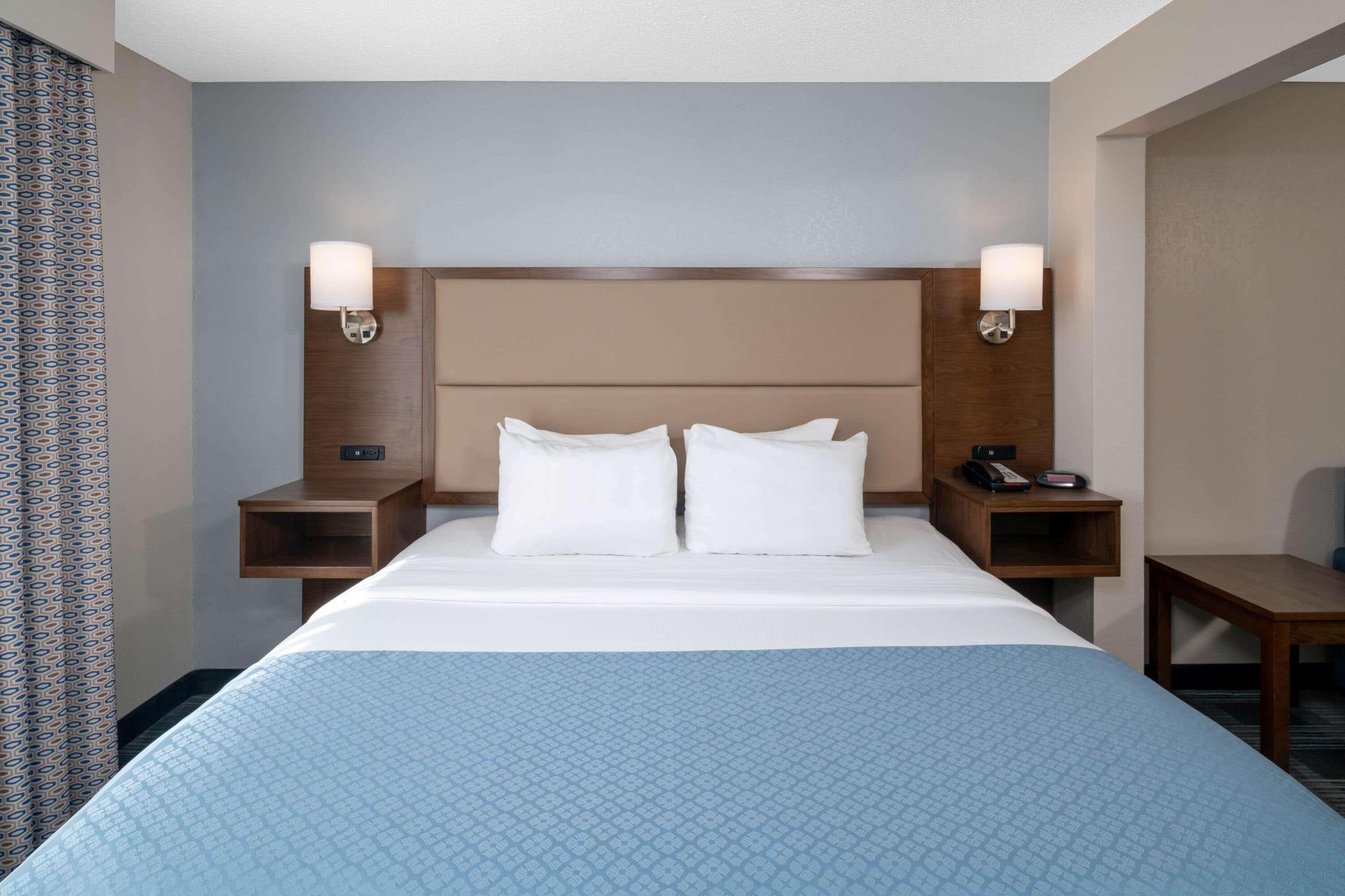 Holiday Inn Express & Suites - Mobile - I-65 By Ihg Екстериор снимка