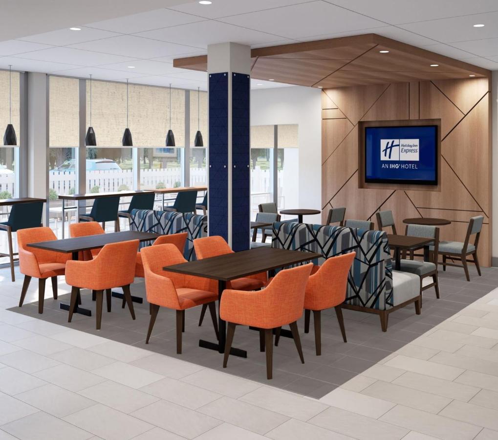 Holiday Inn Express & Suites - Mobile - I-65 By Ihg Екстериор снимка