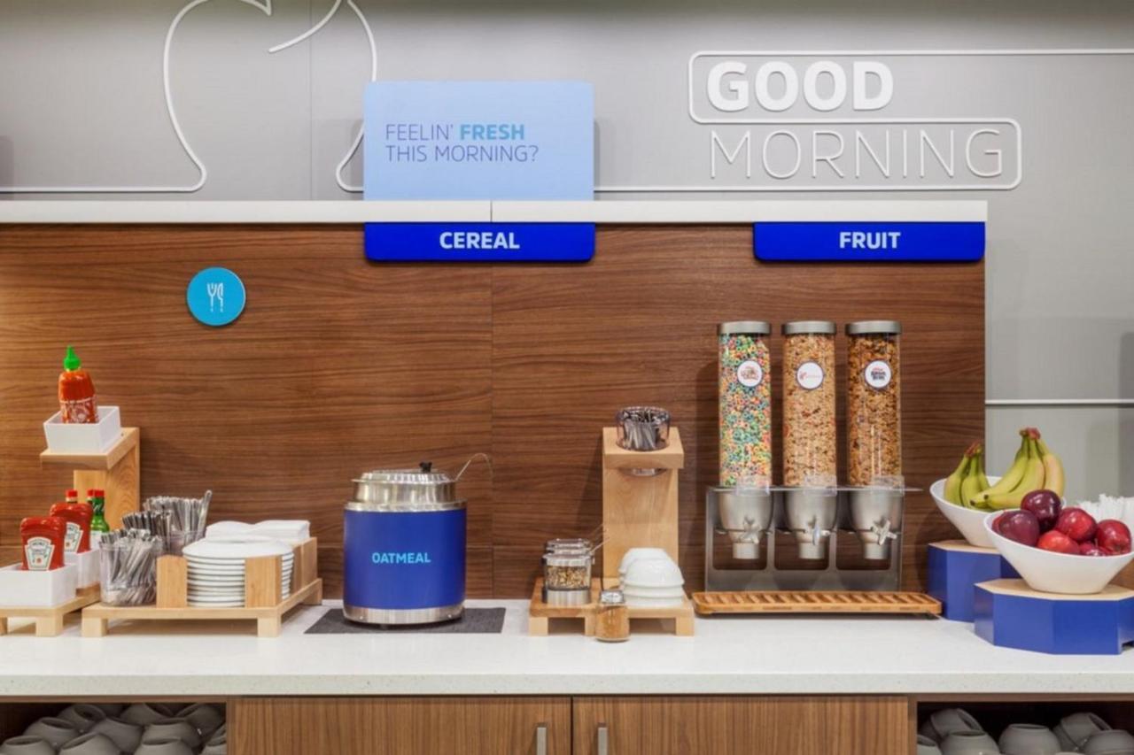 Holiday Inn Express & Suites - Mobile - I-65 By Ihg Екстериор снимка