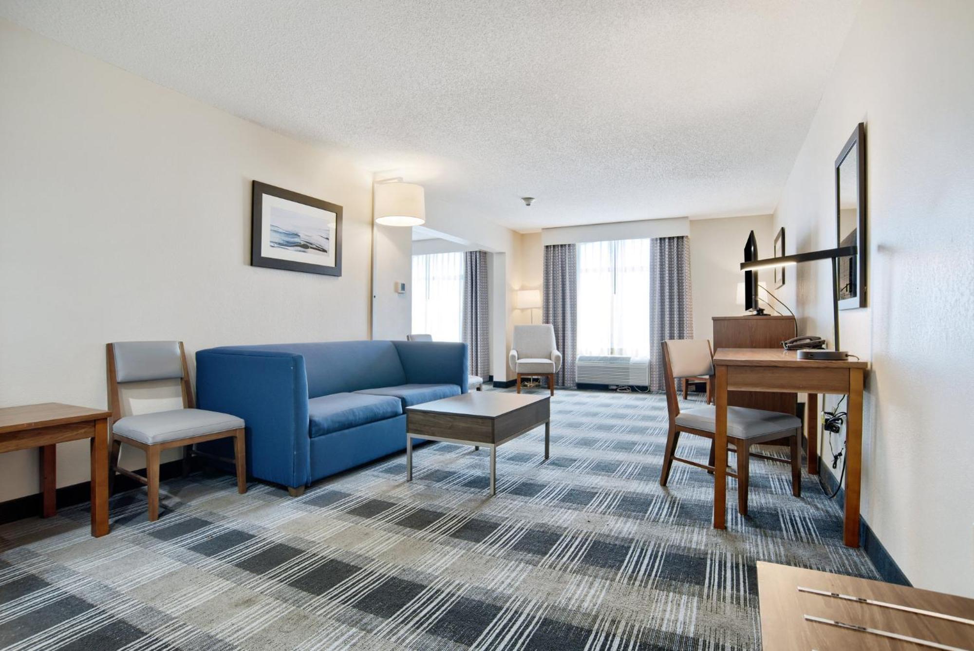 Holiday Inn Express & Suites - Mobile - I-65 By Ihg Екстериор снимка