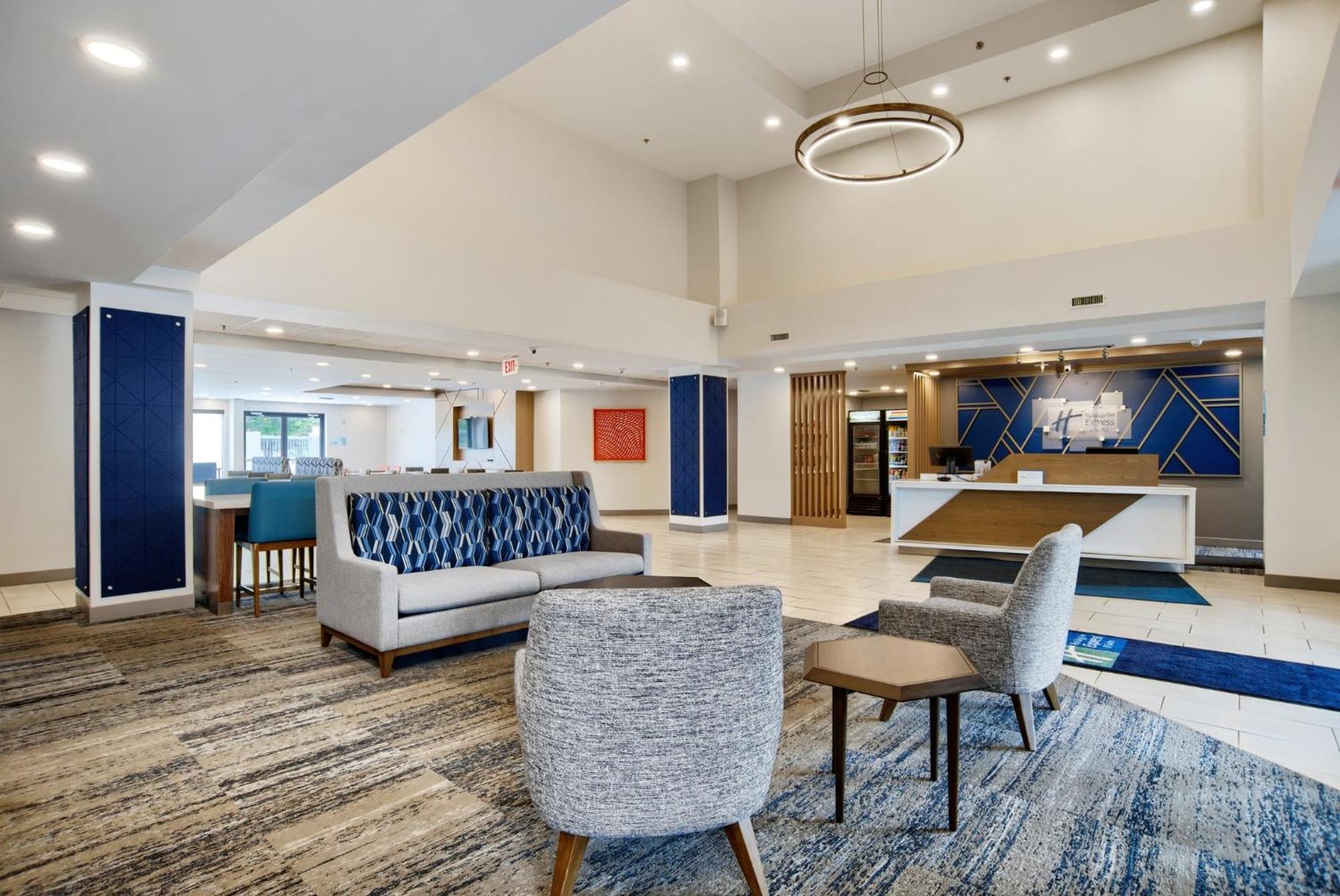 Holiday Inn Express & Suites - Mobile - I-65 By Ihg Екстериор снимка